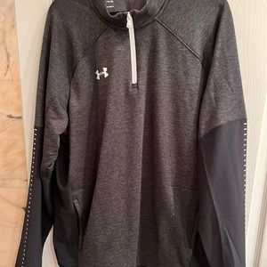XL like new Under Armor pull over